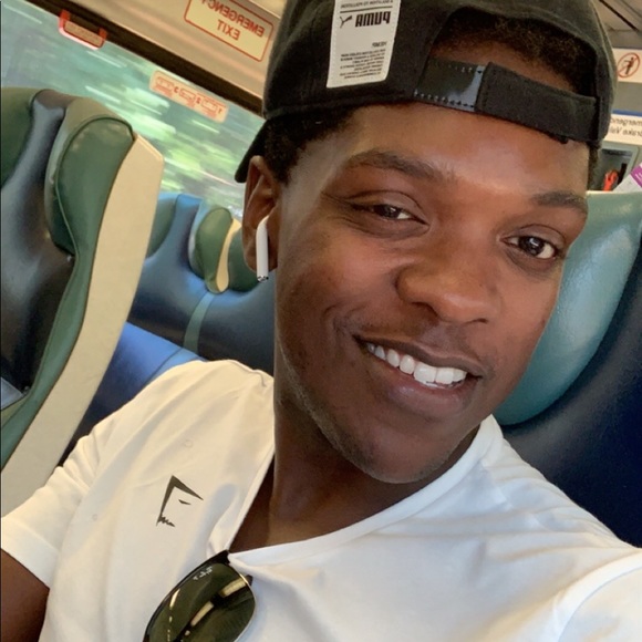 Meet your Posher, Kevin - Picture 3 of 4